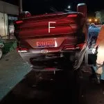 Acidente de trânsito em Três Lagoas: mulher capota carro após colidir com veículo estacionado