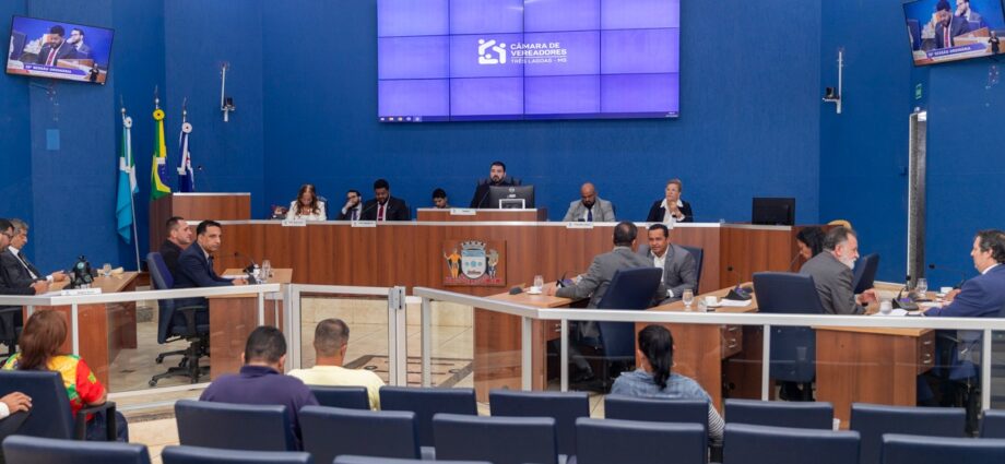 Vereadores aprovam cinco projetos em sessão de Três Lagoas