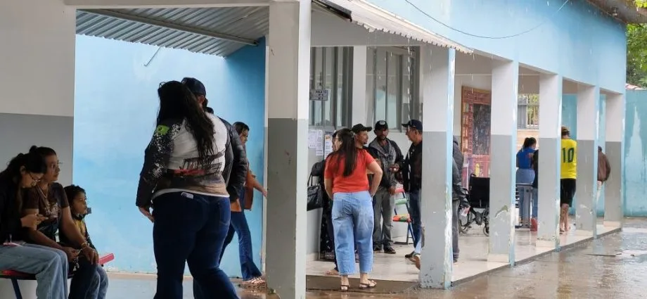 Chuva impacta votação em Água Clara, MS, nesta manhã
