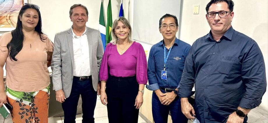 Desenvolvimento econômico de Água Clara é tema de reunião com parceiros