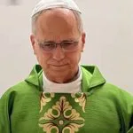Papa Leão XIV deve receber alta após cirurgia no pulmão em 17 de outubro