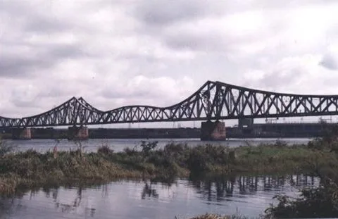 Inauguração da Ponte sobre o Rio Paraná entre São Paulo e Três Lagoas em 1926