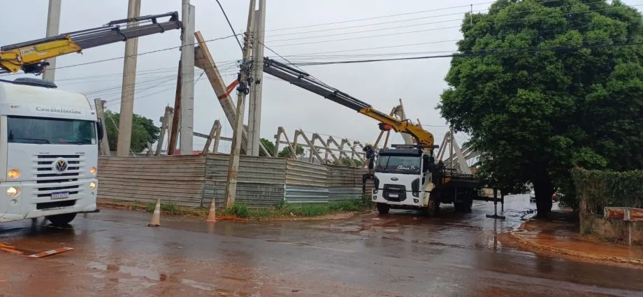 Obra de supermercado segue embargada um mês após desabamento em Campo Grande