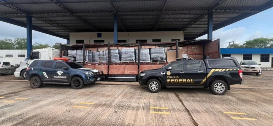 Receita Federal apreende carga de 17 toneladas de insumos químicos em Corumbá