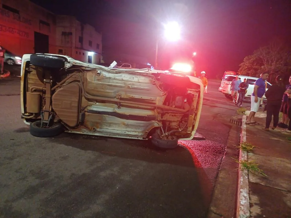 Acidente grave em Campo Grande deixa motorista ferida na Vila Piratininga