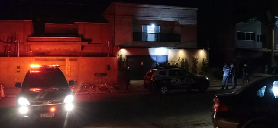 Jovem baleado ao proteger pai é socorrido em Campo Grande
