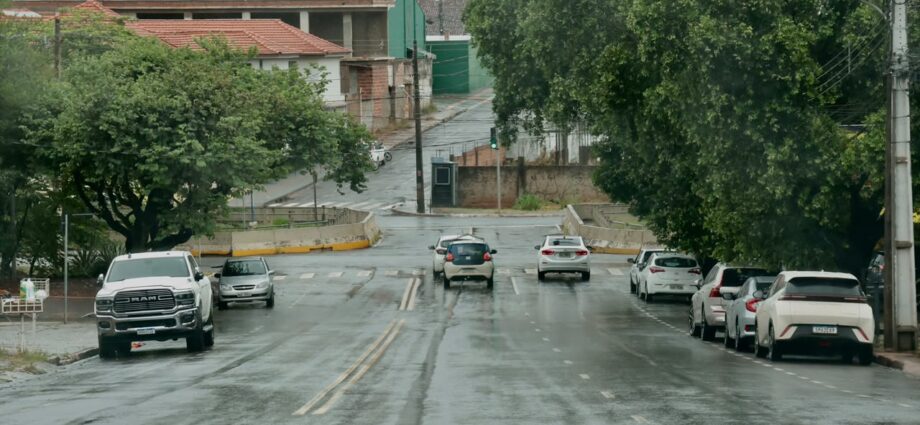 Previsão do tempo em MS indica chuva, tempestades e granizo