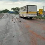 Acidente fatal entre moto e ônibus em Paranaíba deixa adolescente morta