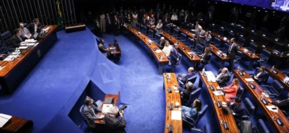 Senado aprova aumento de limite e perdão de dívida para MEIs