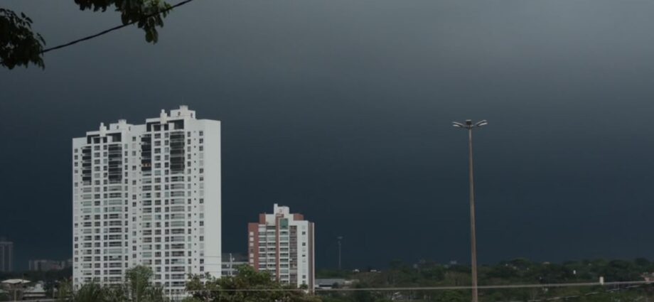 Tempestade e queda de temperatura são previstas em MS neste domingo (25)