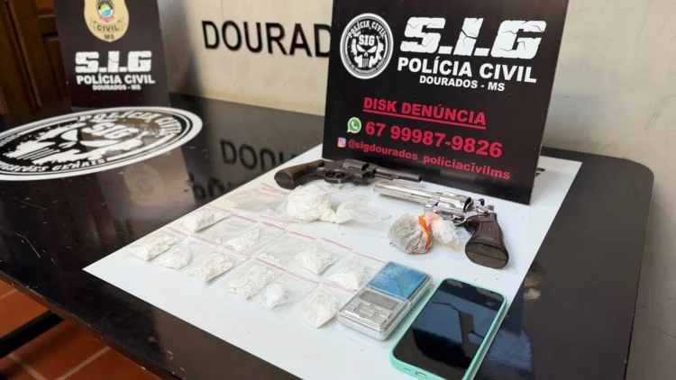 Tráfico de drogas em Dourados: homem é preso com armas e drogas