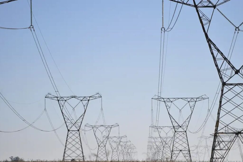 Torres de transmissão de energia elétrica (Foto: Divulgação/Agência Brasil)