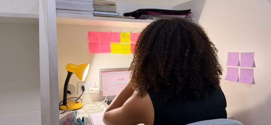 Cabines de estudo 24 horas ganham espaço entre concurseiros em Campo Grande