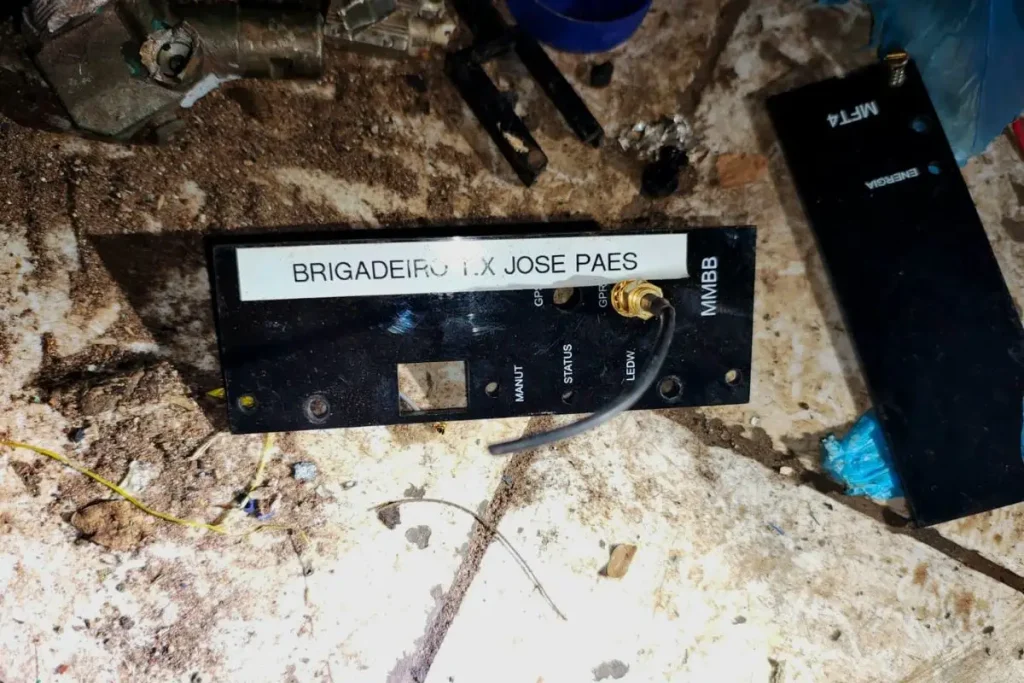 Controladora furtada de um dos cruzamentos de Campo Grande e encontrada no ferro-velho (Foto: PCMG)