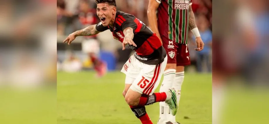 Flamengo vence Fluminense e mantém liderança no Brasileirão