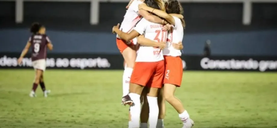 Bragantino vence Ferroviária por 2 a 0 nas quartas da Copa do Brasil