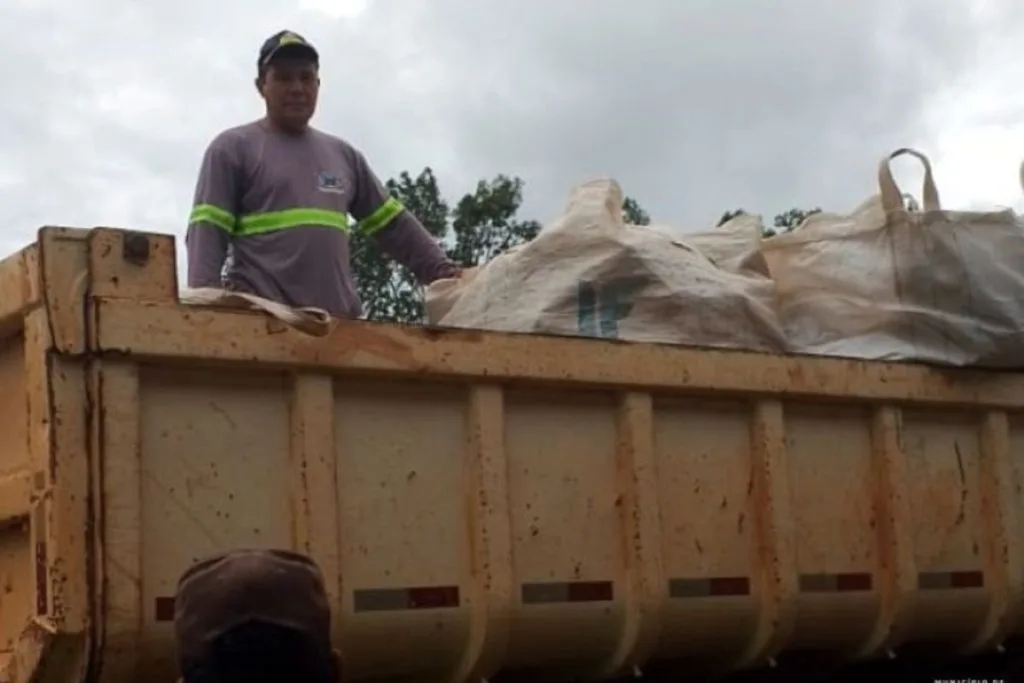 Inscrições gratuitas para o cargo de gari começam dia 26 de outubro. (Foto: Reprodução)