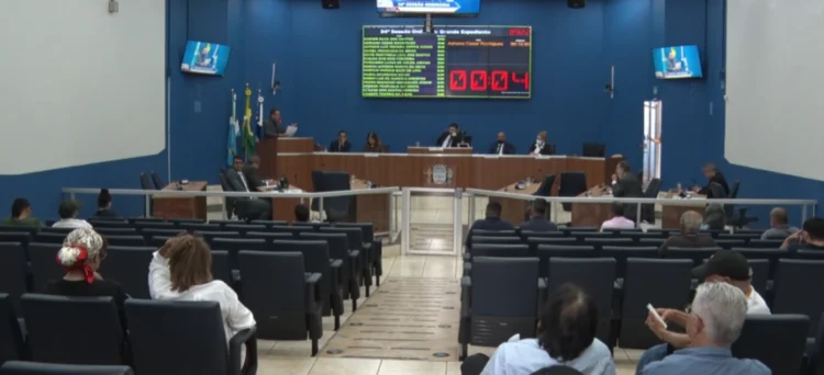 Agentes de endemias em Três Lagoas buscam apoio da Câmara Municipal