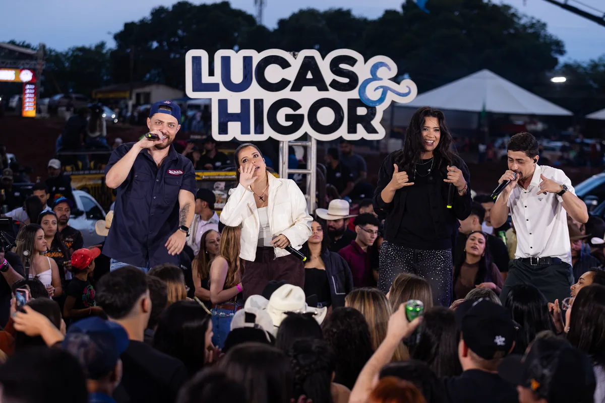 Lucas & Higor dividem o palco com participações especiais em Nova Andradina
