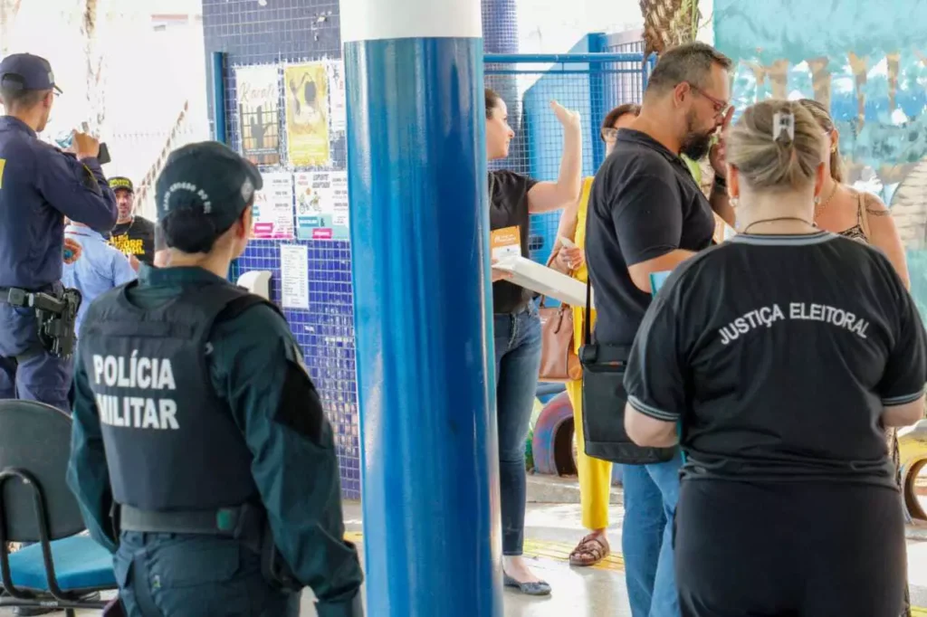 Votação em Mato Grosso do Sul reúne 2 milhões de eleitores neste domingo (25)