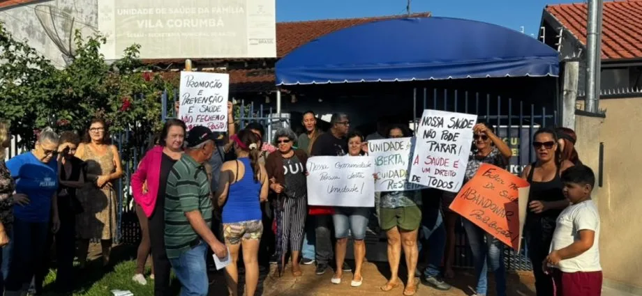 Moradores de Campo Grande protestam contra fechamento de unidade de saúde