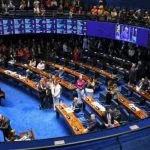 Senado aprova fim da jornada 6×1 em primeiro turno por 75 a 1