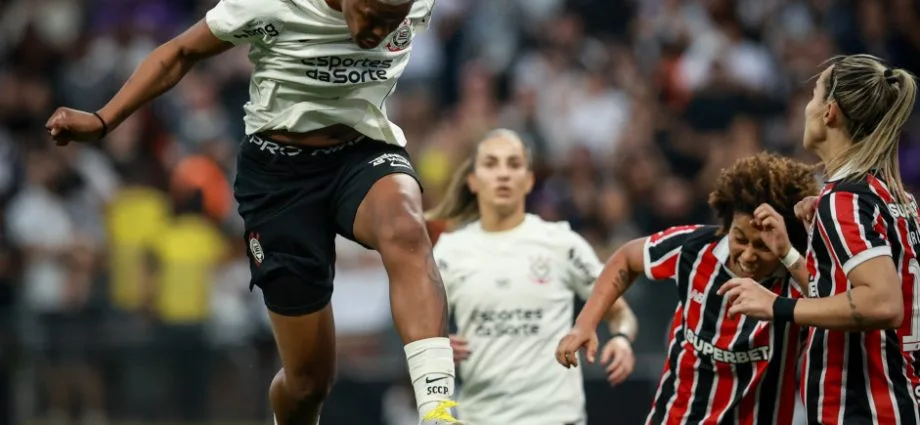 São Paulo conquista título do Campeonato Brasileiro Feminino com recorde de público